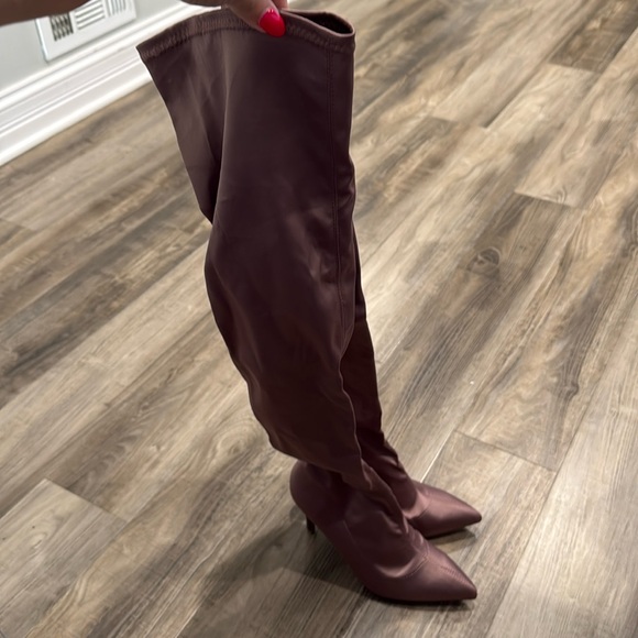 High knee boots - Picture 1 of 4